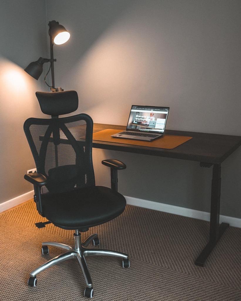 Ergonomikus íróasztal szék fekete