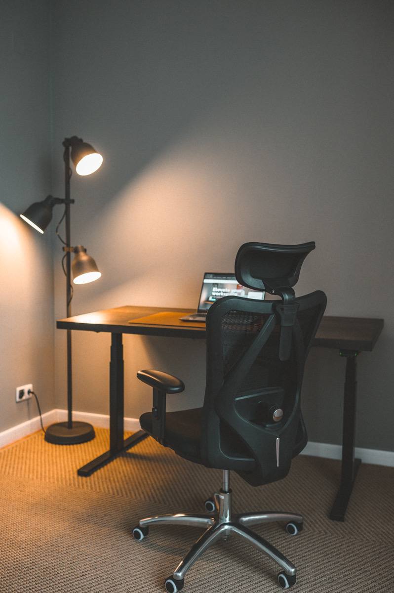 Ergonomikus íróasztal szék fekete