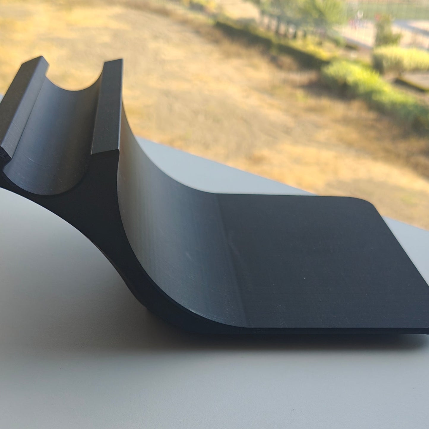 Suport ergonomic 3D print pentru MacBook Pro – ergoliv (negru), profil