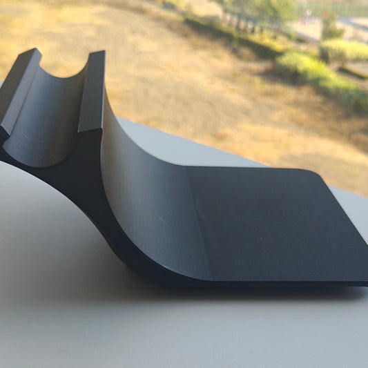 Suport ergonomic 3D print pentru MacBook Pro – ergoliv (negru), profil